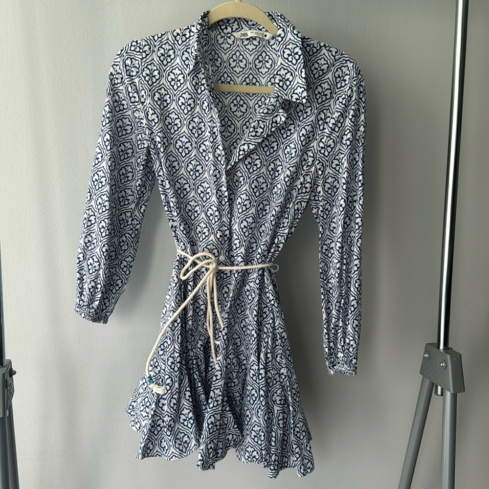 ZARA BLUE WHITE ITALIAN PATTERN LONG SLEEVE MINI DRESS MEDIUM